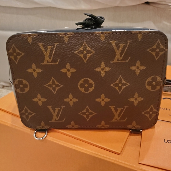 LV hotsprings backpack main image 12